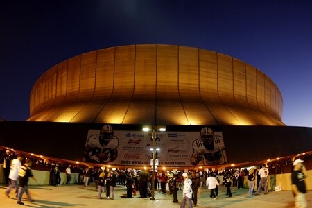 NEW ORLEANS - NOVEMBER 2:  An exterior view of the Louisiana Superdome is seen before the start of the game between the New Orleans Saints and the Atlanta Falcons on November 2, 2009 in New Orleans, Louisiana. <br /><br /><span class="help">(Photo by Chris Graythen/Getty Images)</span>