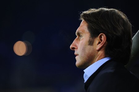 HAMBURG, GERMANY - NOVEMBER 05:  Head coach  Bruno Labbadia of Hamburg looks on during the UEFA Europa League game between Hamburger Sv and Glasgow Celtic  on November 5, 2009 in Hamburg, Germany.  <br /><br /><span class="help">(Photo by Stuart Franklin/Bongarts/Getty Images)</span>