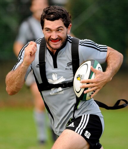 TOKYO - OCTOBER 29:  Stephen Donald in action during a New Zealand All Blacks training session at Kubota Spears Rugby Field in Chiba on October 29, 2009 in Funabashi, Japan.  <br /><br /><span class="help">(Photo by Ross Land/Getty Images)</span>