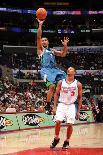 LOS ANGELES - NOVEMBER 2:  Ramon Sessions #7 of the Minnesota Timberwolves goes up for a shot against Sebastian Telfair #3 of the Los Angeles Clippers at Staples Center on November 2, 2009 in Los Angeles, California. <br /><br /><span class="help">(Photo by Andrew D. Bernstein/NBAE via Getty Images)</span>