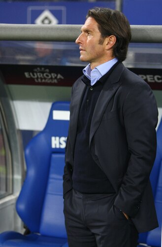 HAMBURG, GERMANY - NOVEMBER 05:  Head coach Bruno Labbadia of HSV looks on prior to the UEFA Europa League Group C match between Hamburger SV and Cletic FC at HSH Nordbank Arena on November 05, 2009 in Hamburg, Germany.  <br /><br /><span class="help">(Photo by Martin Rose/Bongarts/Getty Images)</span>