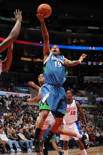 LOS ANGELES - NOVEMBER 2:  Wayne Ellington #19 of the Minnesota Timberwolves goes up for a shot against the Los Angeles Clippers at Staples Center on November 2, 2009 in Los Angeles, California. <br /><br /><span class="help">(Photo by Noah Graham/NBAE via Getty Images)</span>
