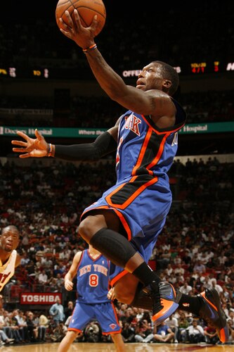 MIAMI - OCTOBER 28: Nate Robinson #2 of the New York Knicks shoots against the Miami Heat on October 28, 2009 at American Airlines Arena in Miami, Florida. <br /><br /><span class="help">(Photo by Issac Baldizon/NBAE via Getty Images)</span>