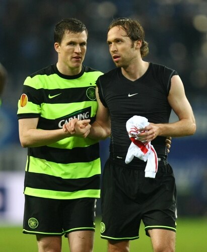 HAMBURG, GERMANY - NOVEMBER 05:  Gary Caldwell of Celtic and Andreas Hinkel of Celtic are pictured during the UEFA Europa League Group C match between Hamburger SV and Cletic FC at HSH Nordbank Arena on November 05, 2009 in Hamburg, Germany.  <br /><br /><span class="help">(Photo by Martin Rose/Bongarts/Getty Images)</span>