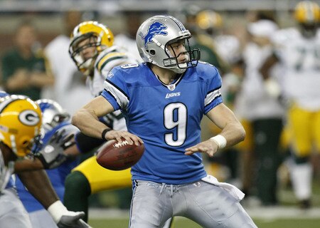 DETROIT , MI - NOVEMBER 26:  Matthew Stafford #9 of the Detroit Lions looks to throw a fourth quarter pass while playing the Green Bay Packers on November 26, 2009 at Ford Field in Detroit, Michigan. Green Bay won the game 34-12. <br /><br /><span class="help">(Photo by Gregory Shamus/Getty Images)</span>