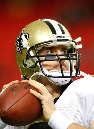 ATLANTA - DECEMBER 13:  Quarterback Drew Brees #9 of the New Orleans Saints warms up before facing the Atlanta Falcons at Georgia Dome on December 13, 2009 in Atlanta, Georgia.  <br /><br /><span class="help">(Photo by Kevin C. Cox/Getty Images)</span>
