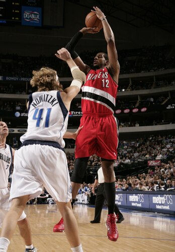 http://cdn.bleacherreport.com/images_root/gallery_images/photos/000/251/294/GYI0059189048_display_image.jpg