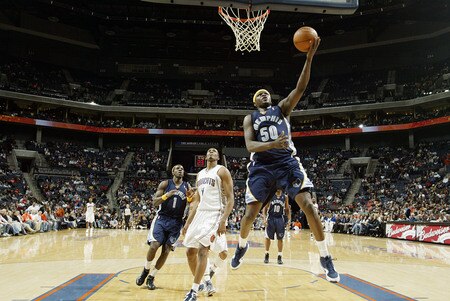 CHARLOTTE, NC - JANUARY 9:  Zach Randolph #50 of the Memphis Grizzlies goes for the layup against Derrick Brown #4 of the Charlotte Bobcats on January 9, 2010 at the Time Warner Cable Arena in Charlotte, North Carolina.  <br /><br /><span class="help">(Photo by Kent Smith/NBAE via Getty Images)</span>