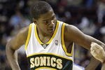 Random_key_87594_file_56064285_hawks_v_sonics_crop_150x100