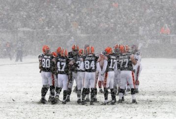 2010004_bills_v_browns_feature