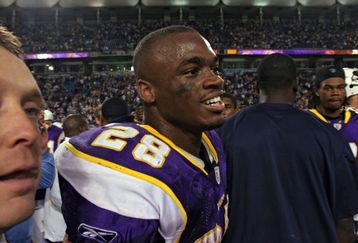 20343381_chargers_v_vikings_feature