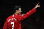 73915200_manchester_united_v_fulham_crop_150x100