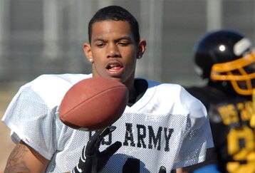 27656718_army_bowl_practice_feature