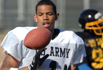 27656718_army_bowl_practice_feature