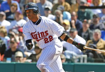 37539730_yankees_v_twins_crop_340x234