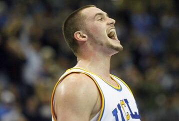 008_123526_arizona_st_v_ucla_feature