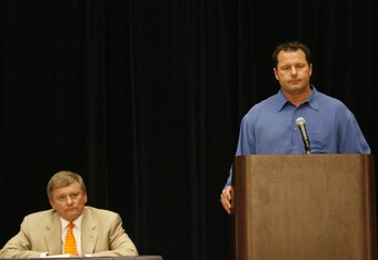 95259427_roger_clemens_press_conference_crop_340x234