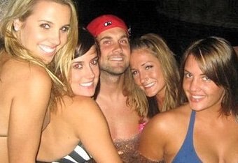 Leinart-hottubbing_crop_340x234