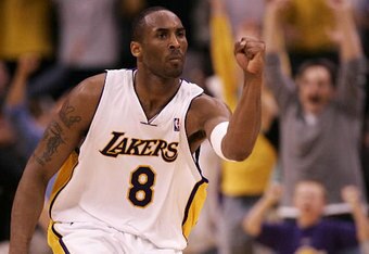 Kobe-pose-large_crop_340x234
