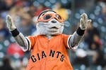 4834484_padres_v_giants_crop_150x100