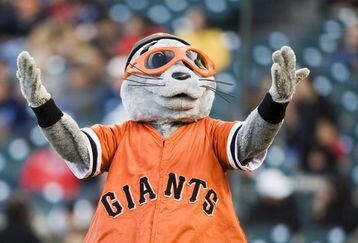 4834484_padres_v_giants_feature