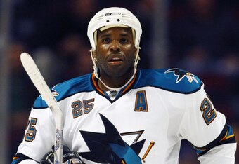 48464140_sharks_v_blackhawks_crop_340x234