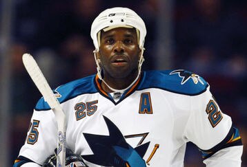 48464140_sharks_v_blackhawks_feature