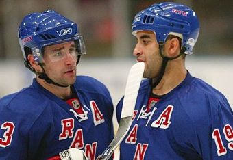 Nhl_g_drury_gomez_380_crop_340x234