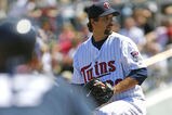 37539719_yankees_v_twins_more_feature