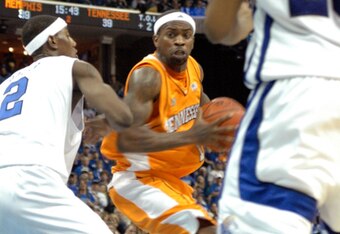 27356332_tennessee_v_memphis_crop_340x234