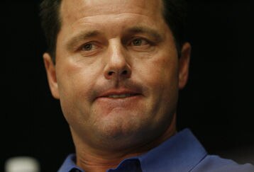 95259404_roger_clemens_press_conference_feature