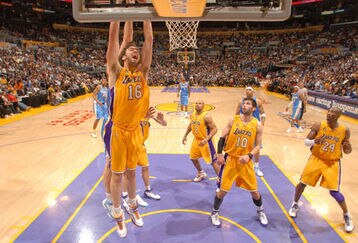 Laker_pau_feature