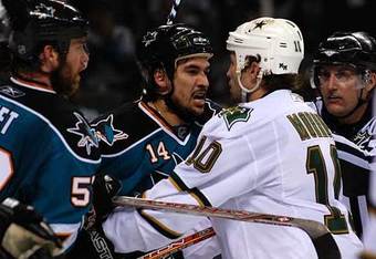 5sharks_dallas28_crop_340x234
