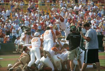 Baseball_pile-on_feature