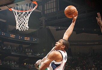 Vsceltics_game3_2008_11_crop_340x234