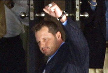 Roger_20clemens_20fist_feature