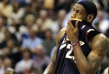 Lebron_mad_feature
