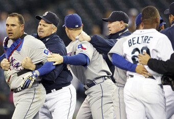 Rangers-mariners_brawl_crop_340x234