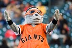 4834484_padres_v_giants_crop_150x100