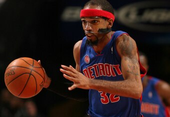 450ts160217_pistons_v_bobcats_crop_340x234