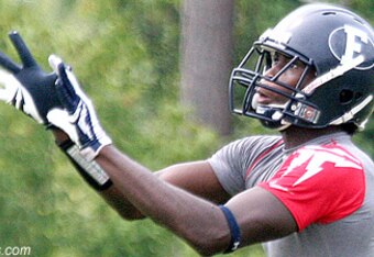 Juliojones3_8405_crop_340x234