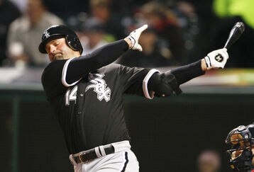 4392079_white_sox_v_indians_feature