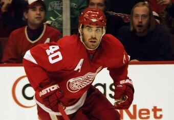 48458691_red_wings_v_hawks_crop_340x234