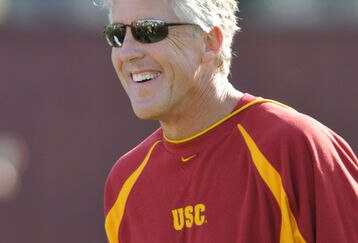 00732861_usc_football_practice_feature
