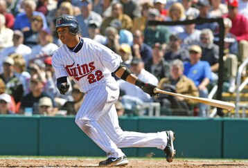 37539730_yankees_v_twins_feature