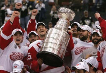 Red_wings_cup_crop_340x234