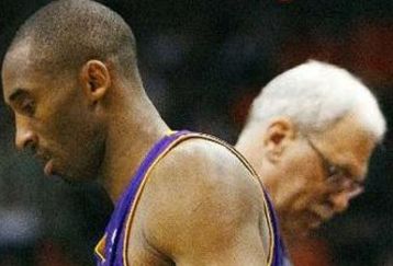 Kobe_phil_sad_feature