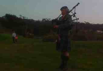 Spanishbaybagpiper-052508_crop_340x234