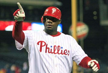 375050141_padres_v_phillies_feature