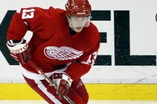 Dt102_red_wings_datsyuk3_crop_310x205